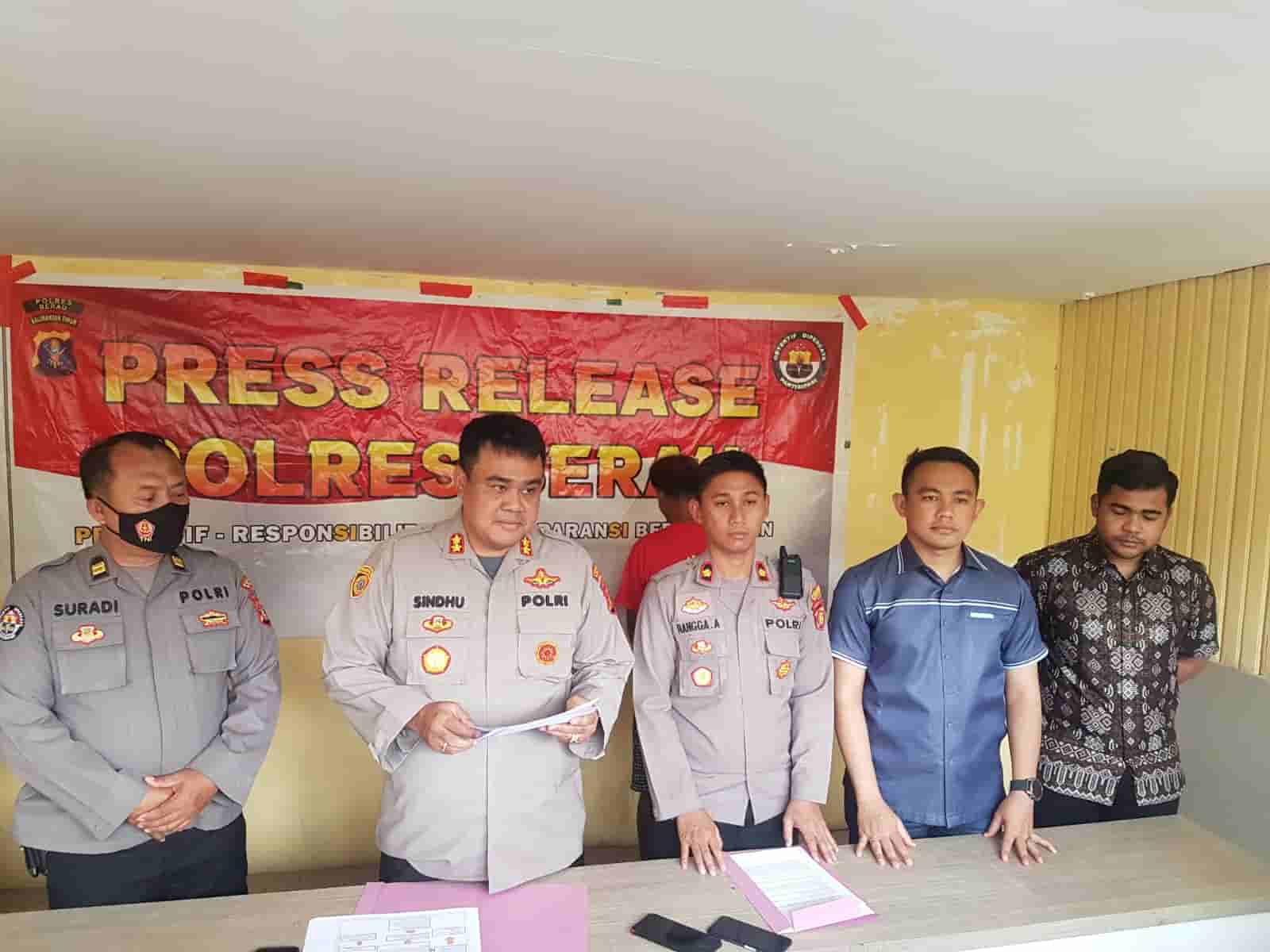 Polres Berau Amankan Tersangka Dan Alat Berat Tambang Ilegal Di Teluk ...